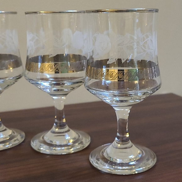 Retro mini wine glass set - Picture 4 of 11
